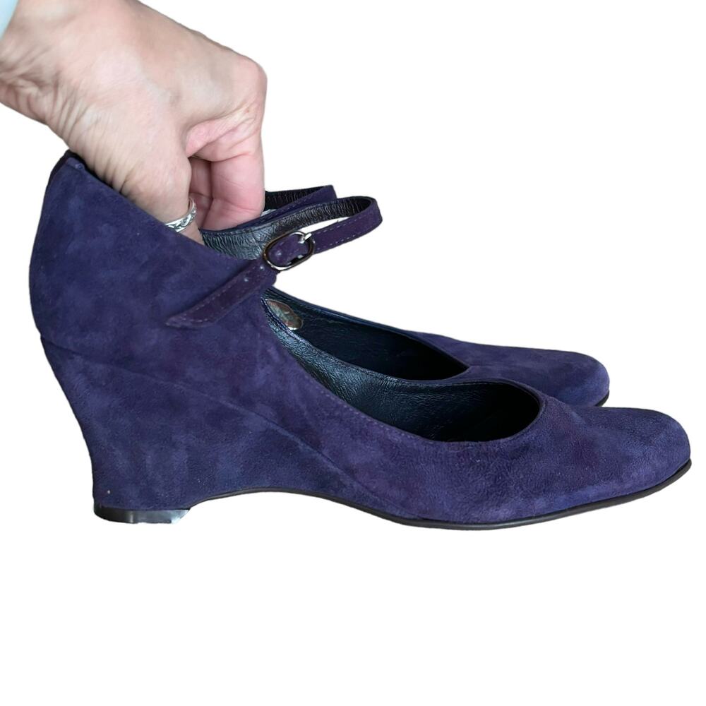 HISPANITAS PURPLE SUEDE WEDGE HEEL ALMOND TOE HEELS WOMEN SIZE 7/EU37